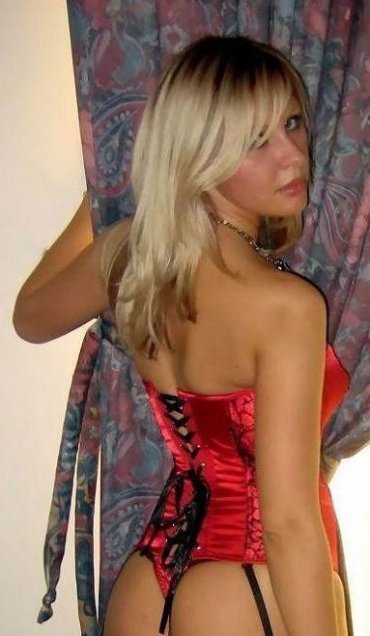 Проститутка Киева Лариса, с 2 размером сисек - большое фото
