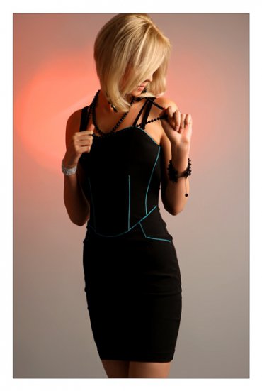 Проститутка Киева Лаура 300 грн, работает на улице Крещатик - большое фото