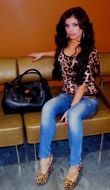 Проститутка Киева Динара, индивидуалка работает у метро Дворец Украина - большое фото