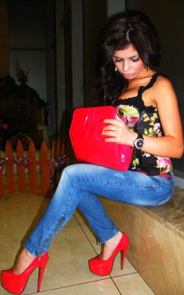 Проститутка Киева Динара, интим услуга 