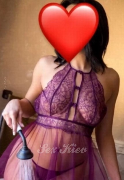 Повія Києва Саша, індивідуалка приймає у метро Чернігівська - велике фото