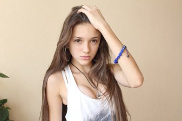 Проститутка Киева Надя 18 лет, индивидуалка принимает у метро Олимпийская - большое фото