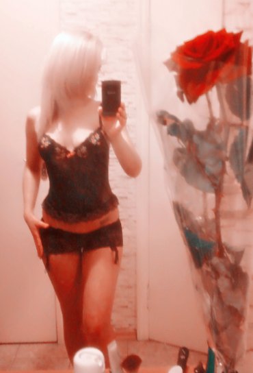 Проститутка Киева Sexy blonde Alina, индивидуалка работает у метро Минская - большое фото