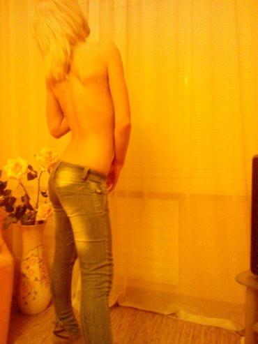 Проститутка Киева Алёна. Индивидуально, индивидуалка работает у метро Гидропарк - большое фото