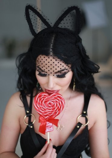 Проститутка Киева Милена, индивидуалка принимает у метро Площадь Украинских Героев(Льва Толстого) - большое фото