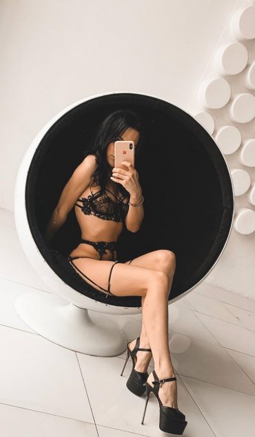 Проститутка Киева Кира, индивидуалка обслуживает у метро Крещатик - большое фото