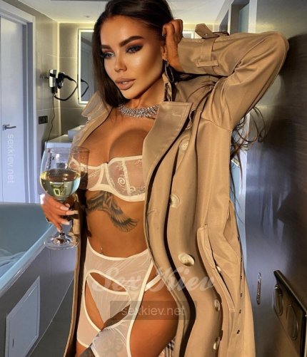 Проститутка Киева Алина, интим услуга