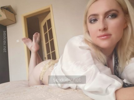 Проститутка Киева Яна, с 3 размером сисек - большое фото