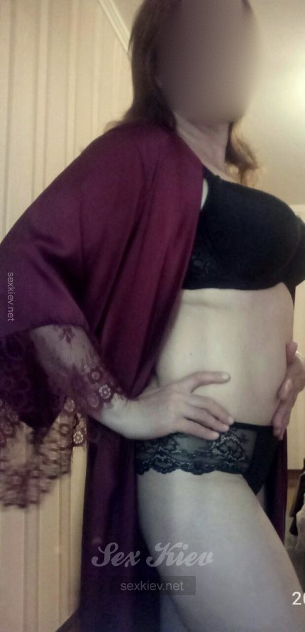 Проститутка Киева Лина, с 3 размером груди - большое фото