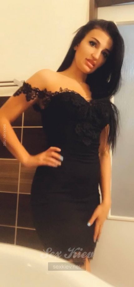 Проститутка Киева Кристина, эта инди брюнетка - большое фото