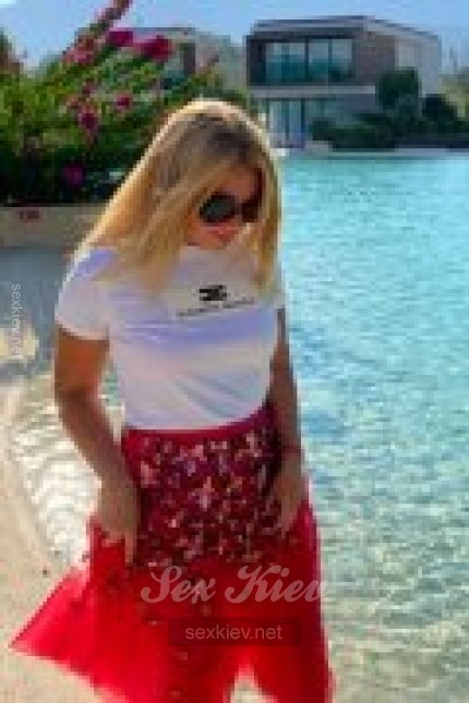 Проститутка Киева Даша, с 4 размером сисек - большое фото