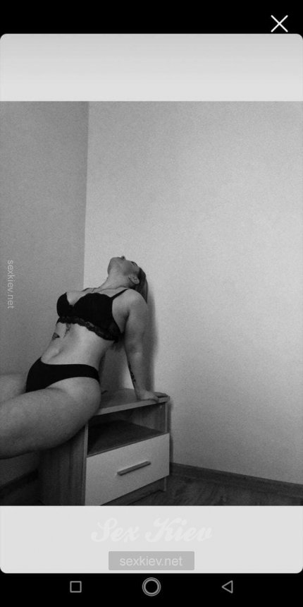 Проститутка Киева Эля, индивидуалка принимает у метро Теремки - большое фото