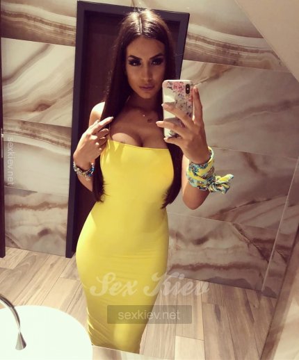 Проститутка Киева Karina, с 3 размером груди - большое фото