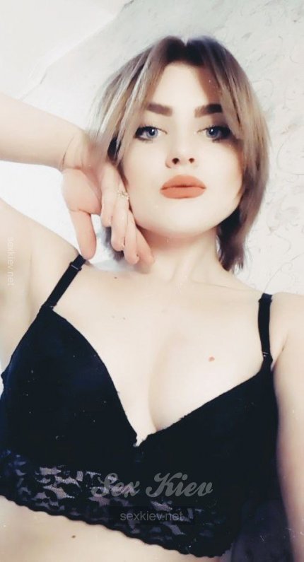 Проститутка Киева Lily, с 2 размером сисек - большое фото