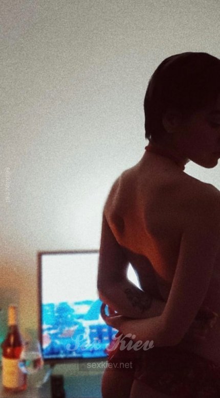 Проститутки Киева: Ксю трахается - большое фото