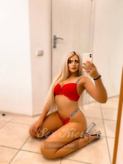 Проститутка Киева Милана, возрастом 18 лет - большое фото