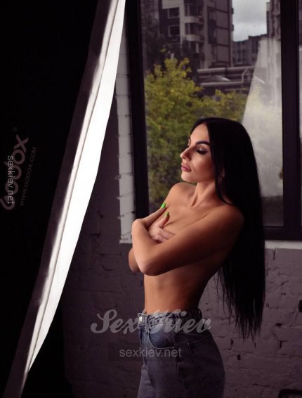Проститутка Киева МИЯ, путана брюнетка - большое фото