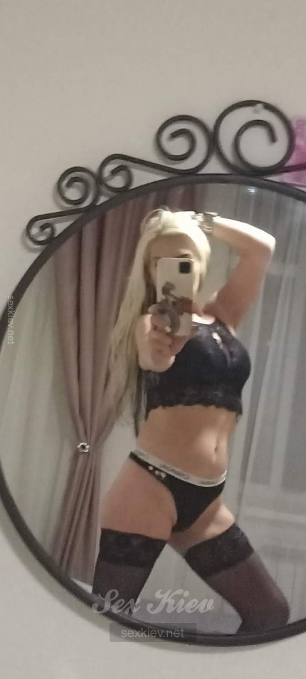 Проститутка Киева  Каролина, работает на улице Машиностроительная - большое фото