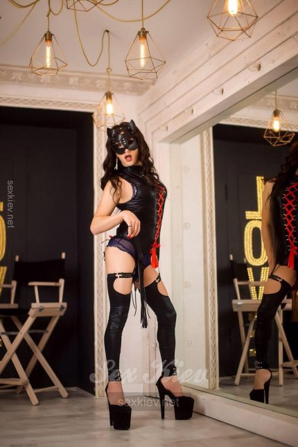 Проститутка Киева Карина Транс, индивидуалка обслуживает у метро Бориспольская - большое фото