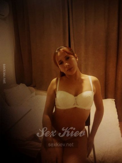 Проститутка Киева Яна, с 2 размером груди - большое фото