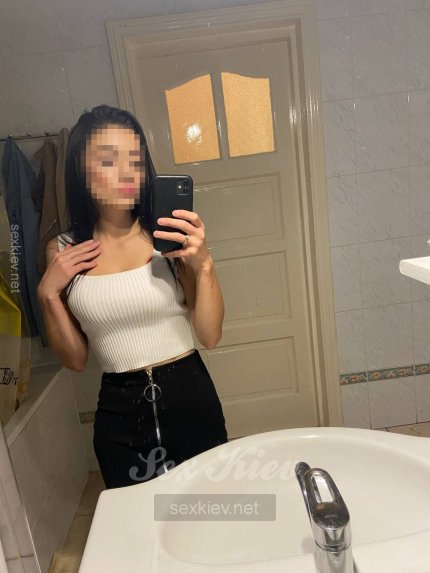 Проститутка Киева Cаша, возрастом 19 лет - большое фото