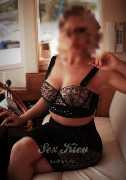 Проститутка Киева Маша, с 3 размером сисек - большое фото