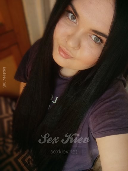 Проститутка Киева Лера Индивидуалка, секс на улице Бульвар Леси - большое фото