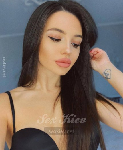 Проститутка Киева Диана, с 3 размером сисек - большое фото