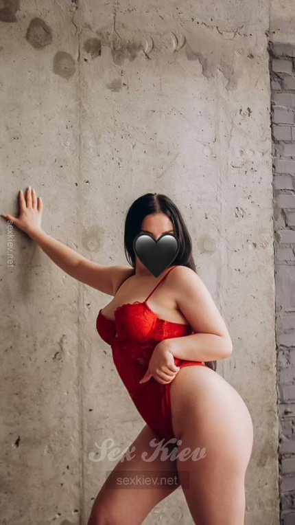 Проститутка Киева Кристина , индивидуалка обслуживает у метро Дворец Украина - большое фото