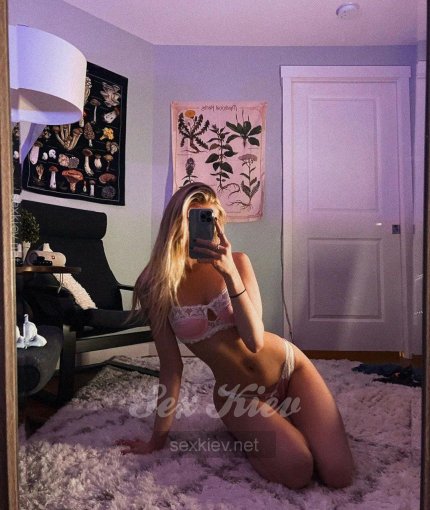 Проститутка Киева Алина, с 3 размером сисек - большое фото