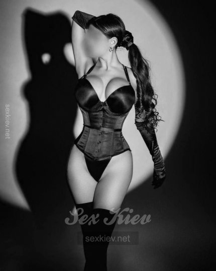 Проститутка Киева Ренатка, снять за 6000 грн за час - большое фото