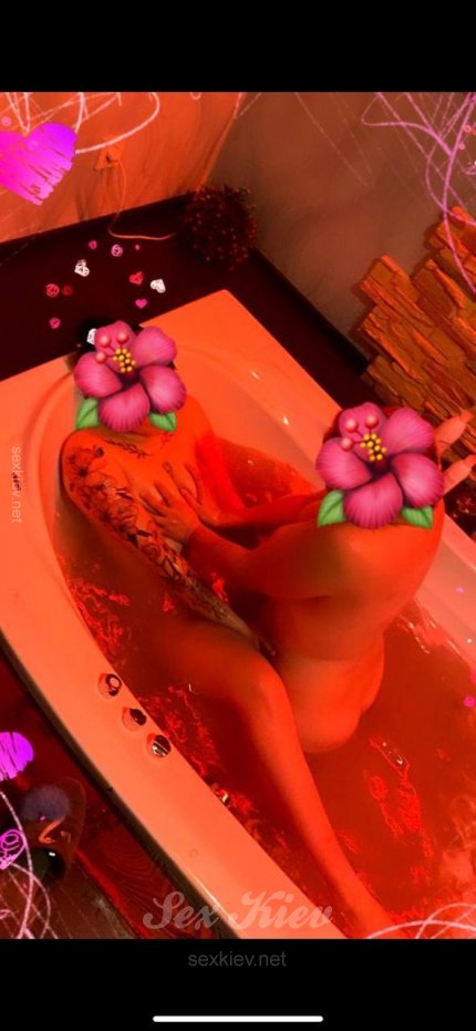 Проститутка Киева Анжела, с 3 размером груди - большое фото