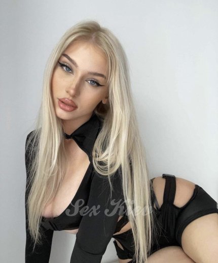 Проститутка Киева Яна, с 3 размером сисек - большое фото