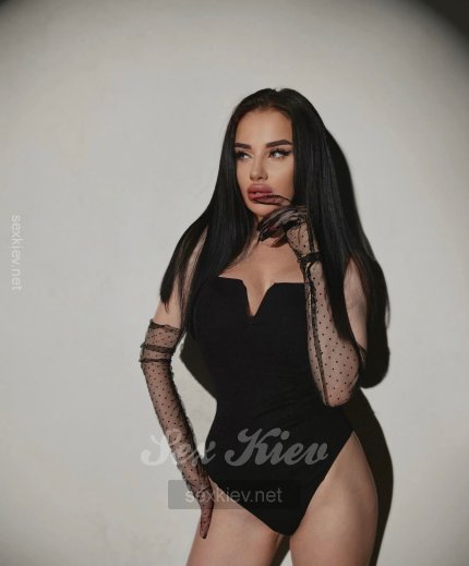 Повія Києва Поліна, індивідуалка обслуговує у метро Шулявська - велике фото