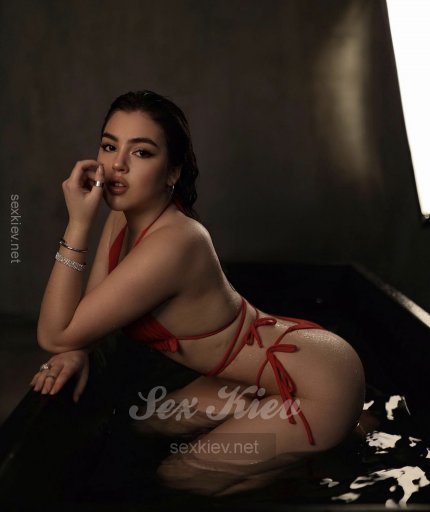 Проститутка Киева Адель , интим услуга