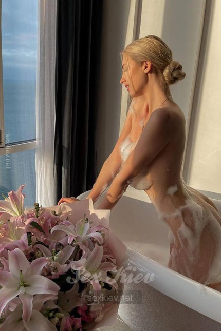 Проститутка Киева Лия, с 2 размером груди - большое фото