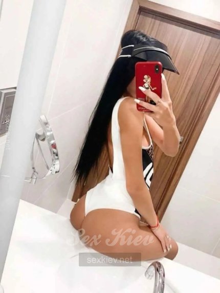 Проститутка Киева Василина, с 2 размером сисек - большое фото