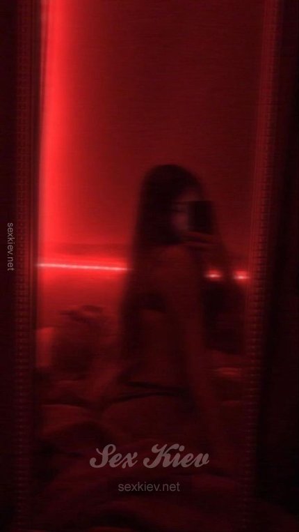 Проститутка Киева Аня, с 3 размером сисек - большое фото