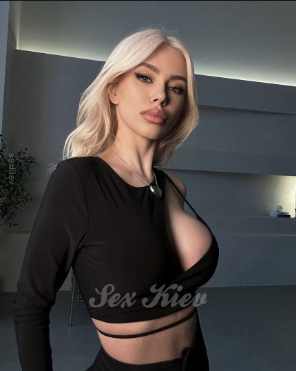 Проститутка Киева Елизавета, с 2 размером груди - большое фото