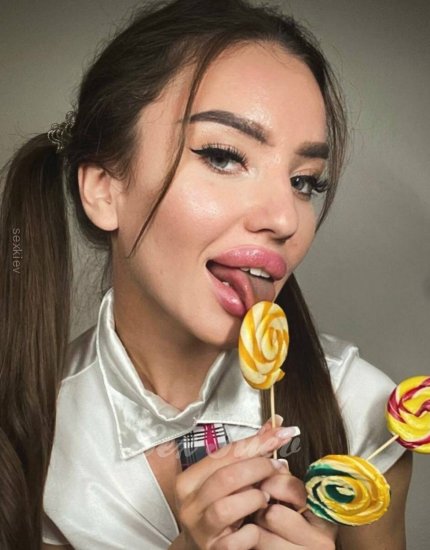 Проститутка Киева Виталина, секс на улице Нежинская - большое фото