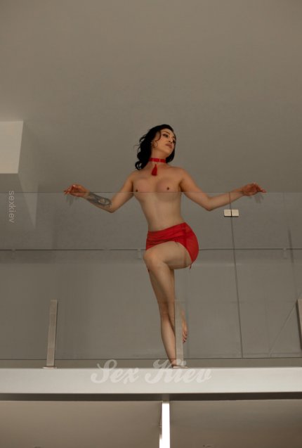 Проститутка Киева Элли Транссексуалка, интим услуга 