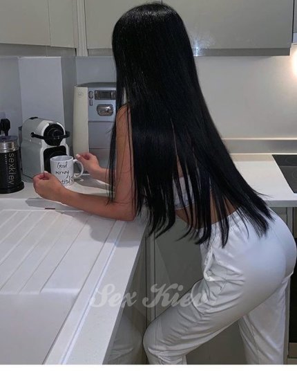 Проститутка Киева Эмма, индивидуалка принимает у метро Вырлица - большое фото