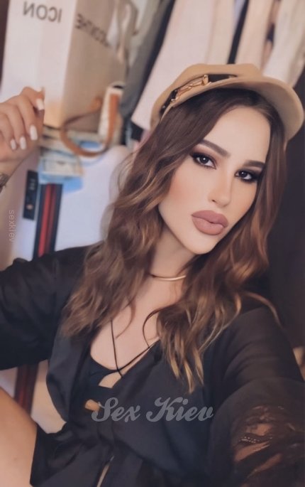 Проститутка Киева Sara транс, индивидуалка работает у метро Голосеевская - большое фото