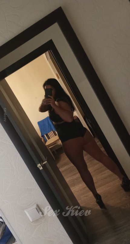 Проститутка Киева Олена, индивидуалка работает у метро Минская - большое фото