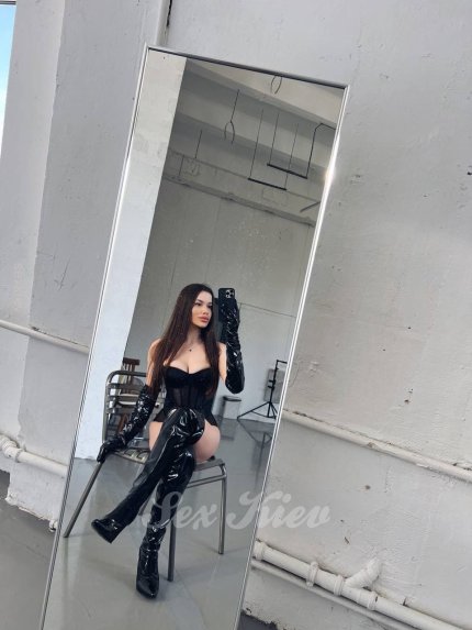 Проститутка Киева Катюша, с 2 размером груди - большое фото