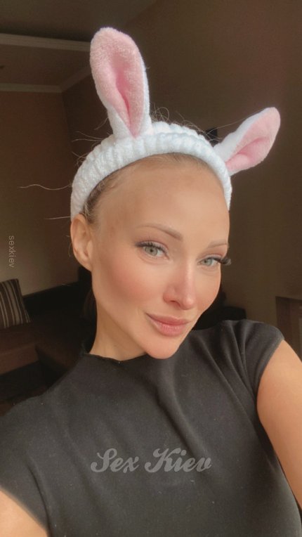 Проститутка Киева  Аленка, с 2 размером - большое фото