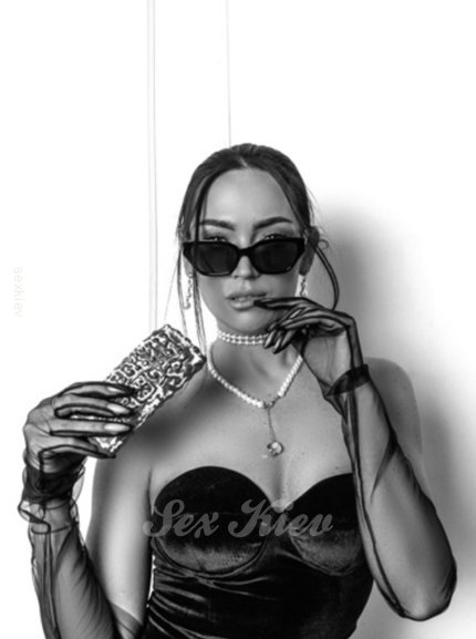 Проститутка Киева Рита, с 3 размером сисек - большое фото