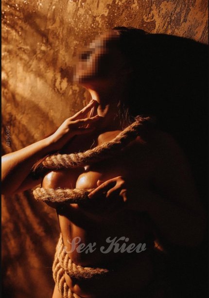 Проститутка Киева Ріната, ей 19 лет - большое фото