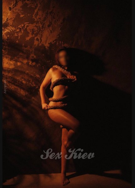 Проститутка Киева Ріната, с 2 размером сисек - большое фото