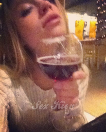 Проститутка Киева Иришка, эта инди блондинка - большое фото